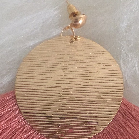 🌹Palm Beach Boho Rose Pink Fringe Earrings - Picture 5 of 5